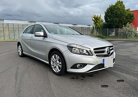 Mercedes-Benz A 180 BlueEfficiency (176.042)