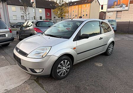 Ford Fiesta Trend * Schnäppchen mit Tüv *