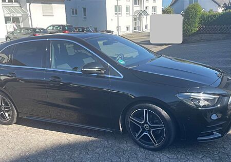 Mercedes-Benz B 180 AMG Line