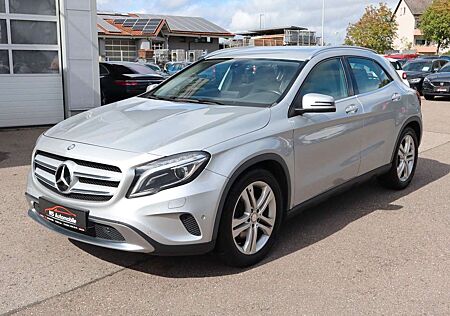 Mercedes-Benz GLA 250 4Matic_Bi-Xenon_Navi_Kamera_Sitzhz