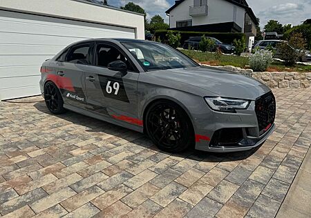 Audi RS3 2.5 TFSI quattro