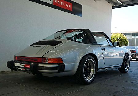 Porsche 911 G-Modell 3.0 SC Deutsch/AT-Motor