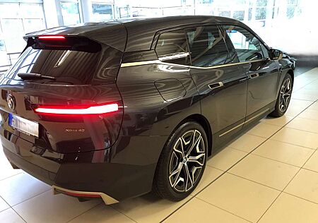 BMW iX xDrive40