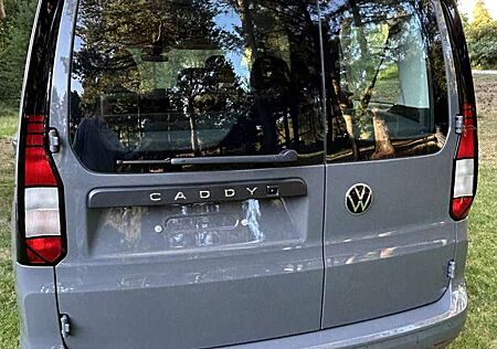 VW Caddy Volkswagen 2,0 TDI MAXI AUTOMATIK 7 Sitzer Winterpaket Parks.
