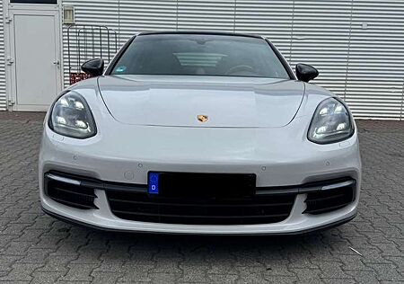 Porsche Panamera 4S Diesel