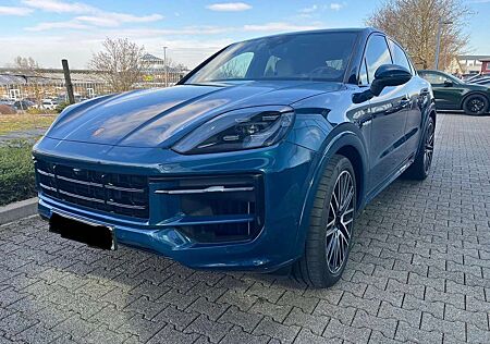 Porsche Cayenne Coupe E-Hybrid StandHz_Pano_360°_AHK_21"