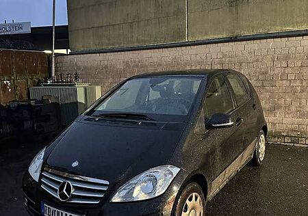 Mercedes-Benz A 180 Tüv 09/27 - Motor Undicht!