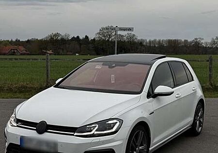 VW Golf Volkswagen Volkswagen 7.5 1.5 TSI DSG R-Line