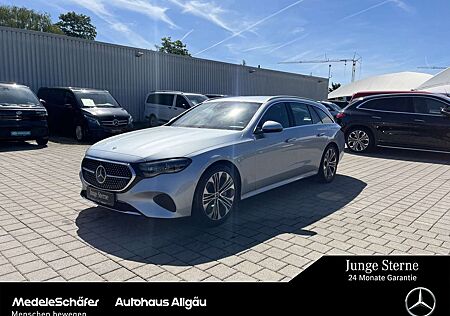 Mercedes-Benz E 300 T de Avantgarde 4D Distronic D-Light 360°