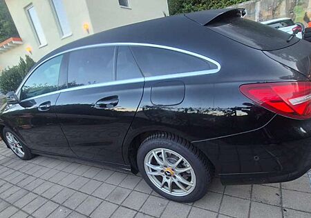 Mercedes-Benz CLA 200 Shooting Brake d 7G-DCT