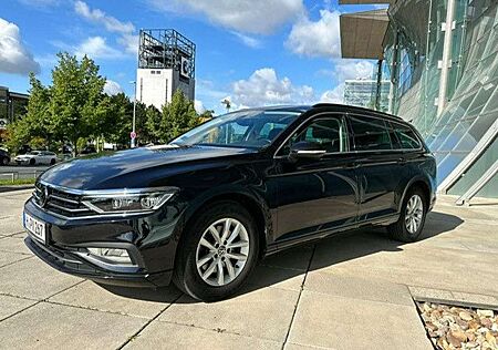 VW Passat Variant Volkswagen Business Voll Navi DSG ect.