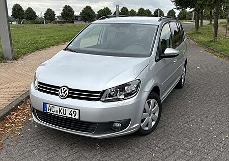VW Touran Volkswagen 1.6 TDI DPF Comfortline