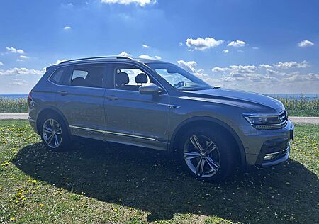 VW Tiguan Allspace Volkswagen 2.0 TSI 4Motion DSG Highline R-Line | AHK | Nav