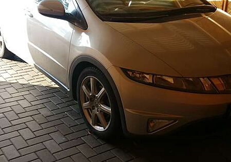 Honda Civic +1.8i-VTEC+Sport