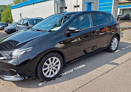Toyota Auris Design Edition-Navi-R.Kamera-Alus-Shz