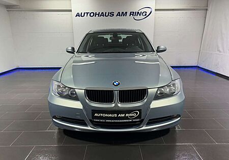 BMW 320 i Aut Lim 1H NAVI TEMPO SZHG 2xPDC 2-ZONE ALU