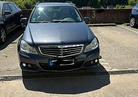 Mercedes-Benz C 220 T CDI DPF (BlueEFFICIENCY) 7G-TRONIC