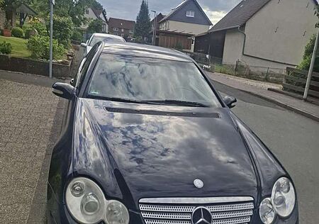 Mercedes-Benz 220 automatik gepflegt tüv bis 2026