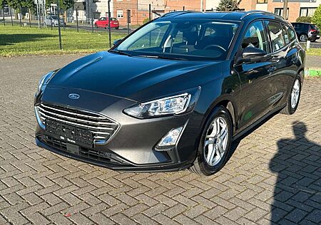 Ford Focus Turnier *Autom*Navi*Kamera*AHK*