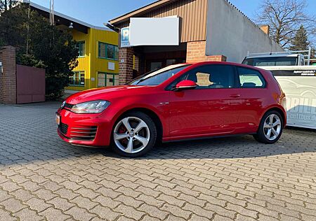VW Golf GTI Volkswagen GTI - AHK - Sitzheizung - Automatik !!!
