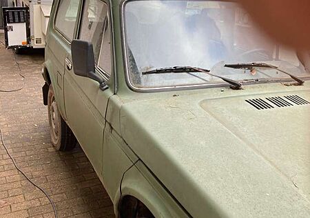 Lada Niva 1,7!