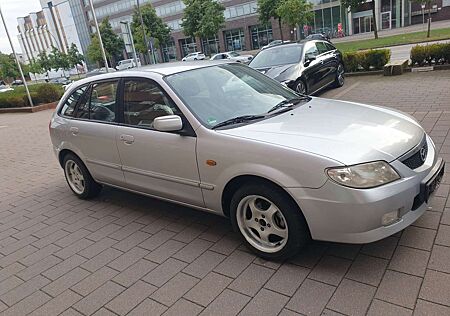 Mazda 323 F 1.6 Comfort