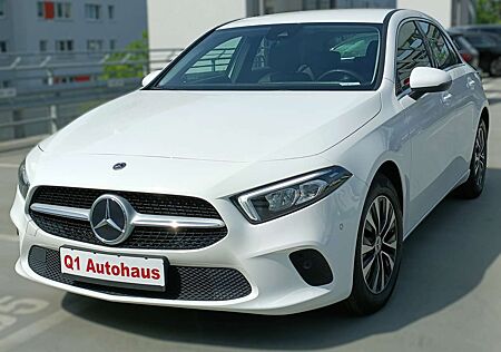 Mercedes-Benz A 180 PROGRESSIVE LED/WIDESCREEN/AMBIENTE/RFK/CARPLAY