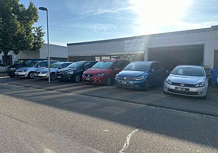 VW T5 Caravelle Volkswagen DSG Comfortline/ 8-Sitzer/ Car Play