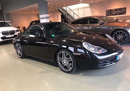 Porsche 996 Carrera 4 Cabriolet