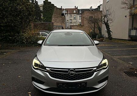 Opel Astra 1.6 D (CDTI) Sports Tourer Selection