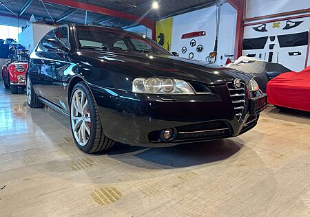 Alfa Romeo 166 3.2 V6 24V Ti im Original Zustand