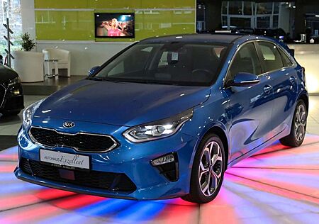 Kia Cee'd Ceed / Spirit Automatik*NAVI*KAMERA*SHZ*