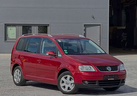 VW Touran Volkswagen Highline