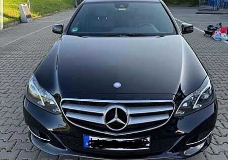 Mercedes-Benz E 220 BlueTEC BlueEFFICIENCY 7G-TRONIC Edition