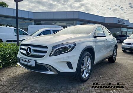 Mercedes-Benz GLA 180 1.6i Navi Bi-Xenon Fahrerprofil Ambientebeleuchtun