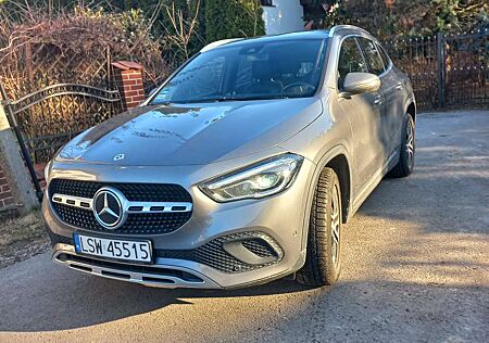 Mercedes-Benz GLA 180 Business Edition