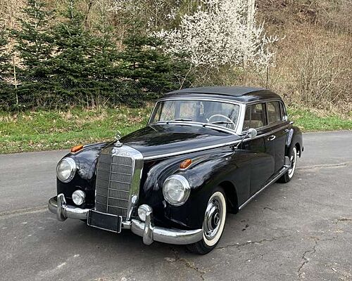 Mercedes-Benz 300 300 Adenauer B - Faltdach, innen original, Vergase