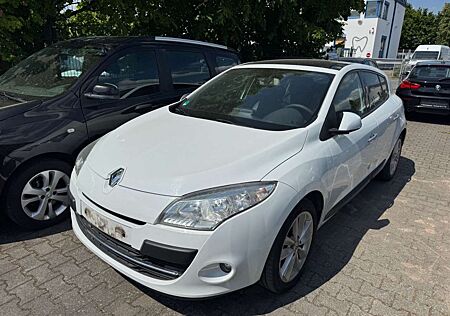 Renault Megane III Lim. 1.6 16V Night & Day 2x SD-Euro5