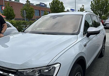 VW Tiguan Allspace Volkswagen 2.0 TDI DSG,Navi,ACC,AID,AHK
