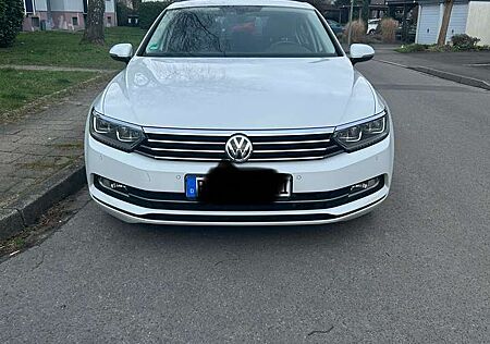 VW Passat Volkswagen 1.6 TDI (BlueMotion Technology) DSG Comfortline