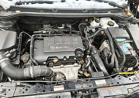 Opel Astra 1.4 Turbo Design Edition