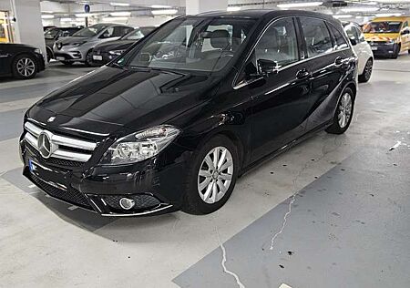 Mercedes-Benz B 180 (246.242)