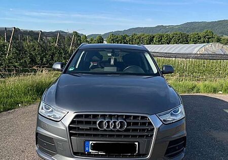 Audi Q3 2.0 TFSI quattro S tronic sport