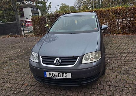 VW Touran Volkswagen 1.9 TDI Highline