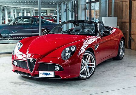 Alfa Romeo 8C Spider 334 of 500 I Carbon I 1. Hand