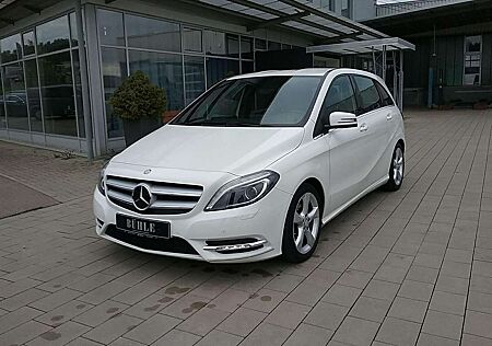 Mercedes-Benz B 180 BLUE EFFICIENCY+AHK+BI-XENON+AKTIVER PARK-ASSISTEN