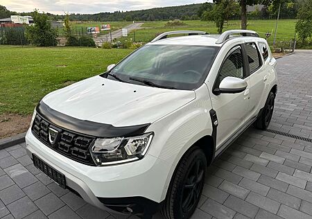 Dacia Duster Prestige 4WD ACC LED SW AHK Navi 360° Kamera