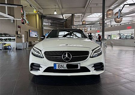 Mercedes-Benz C 200 C200 4MATIC AMGLine JUNGE STERNE G.