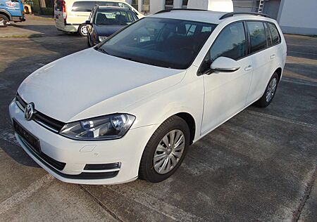 VW Golf Variant Volkswagen Navigation/Sitzheizung/Klimaanlage/8-fach Bereifun