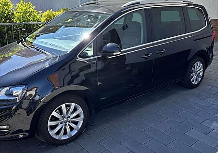 VW Sharan Volkswagen 2.0 TDI DSG BlueMotion Technology Highline